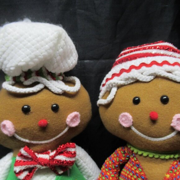 Christmas Plush Gingerbread Couple - Picture 10 of 10